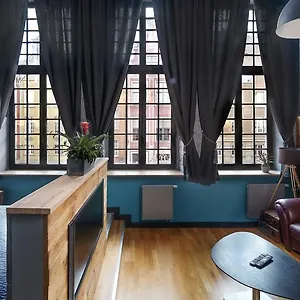 https://black-swan-house-guest-house.gdanskhotel.org